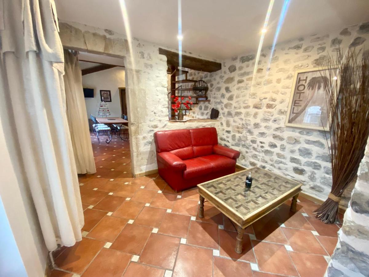 Gite De Groupe 9Ch Ou 3 Gites Independants De 3Ch - Patio Et Piscine Interieure Chauffee Toute L'Annee فالون بون دارْك المظهر الخارجي الصورة