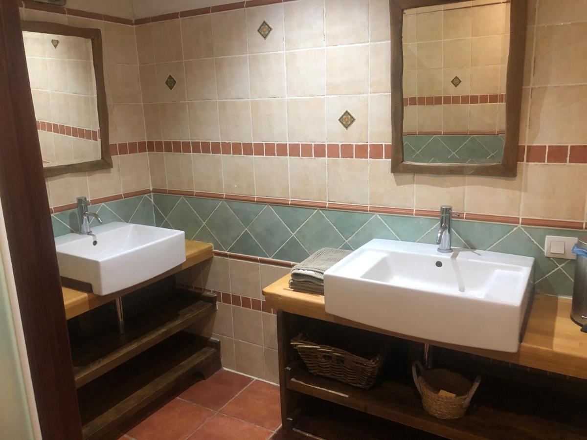 Gite De Groupe 9Ch Ou 3 Gites Independants De 3Ch - Patio Et Piscine Interieure Chauffee Toute L'Annee فالون بون دارْك المظهر الخارجي الصورة